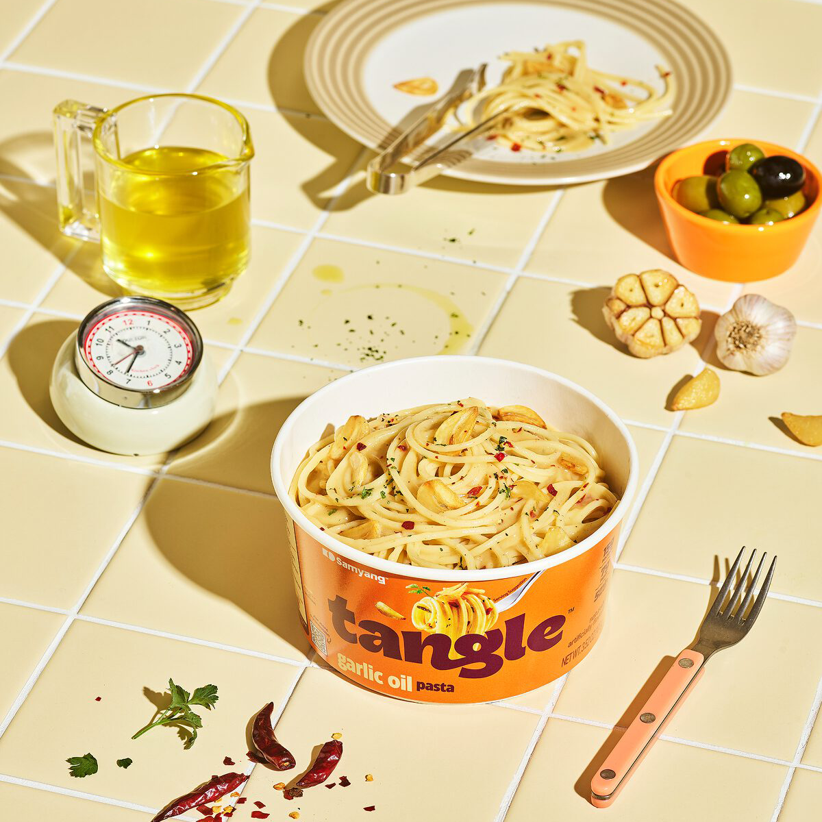 Tangle Garlic Oil Pasta Big Bowl - Butchers Protein